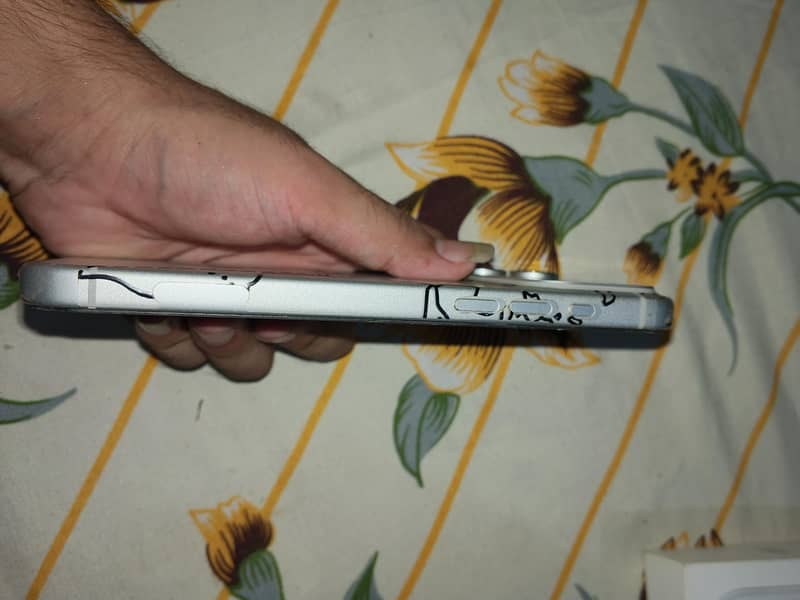 Apple iPhone 17 Pro Max 5