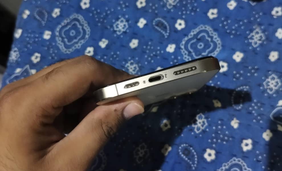 Apple iPhone 12 Pro Max 3