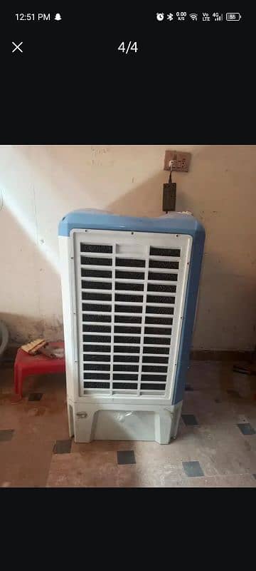 A room cooler