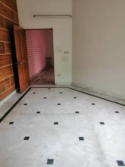 Iqbal Town 7 Marla Uper Marbled Separate 2 Bed 3 Bath Portion At Kamran Block