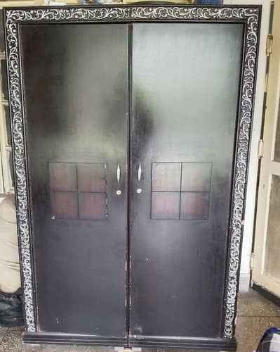 Double door almari for sale.