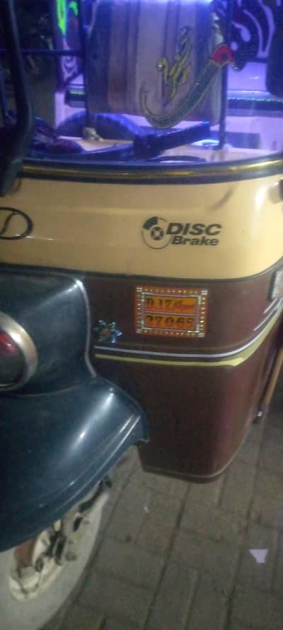riksha 3 seter for sell jis Bhai ko Lena he rabta kere