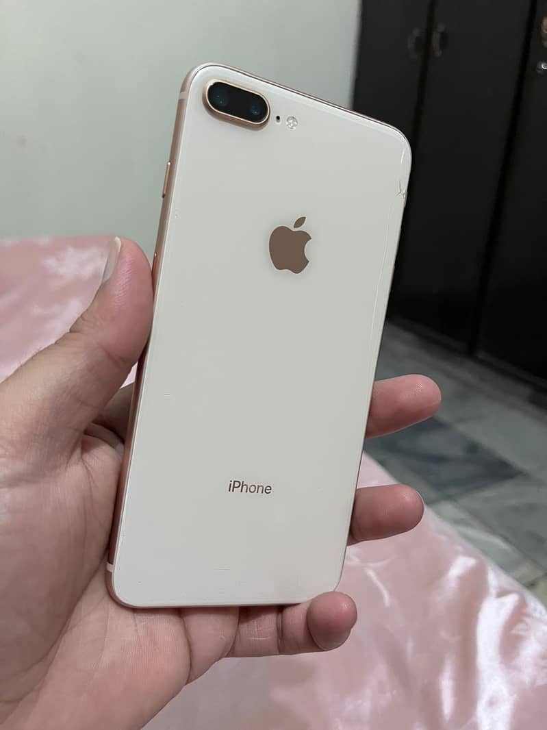 Apple iPhone 8 Plus 0