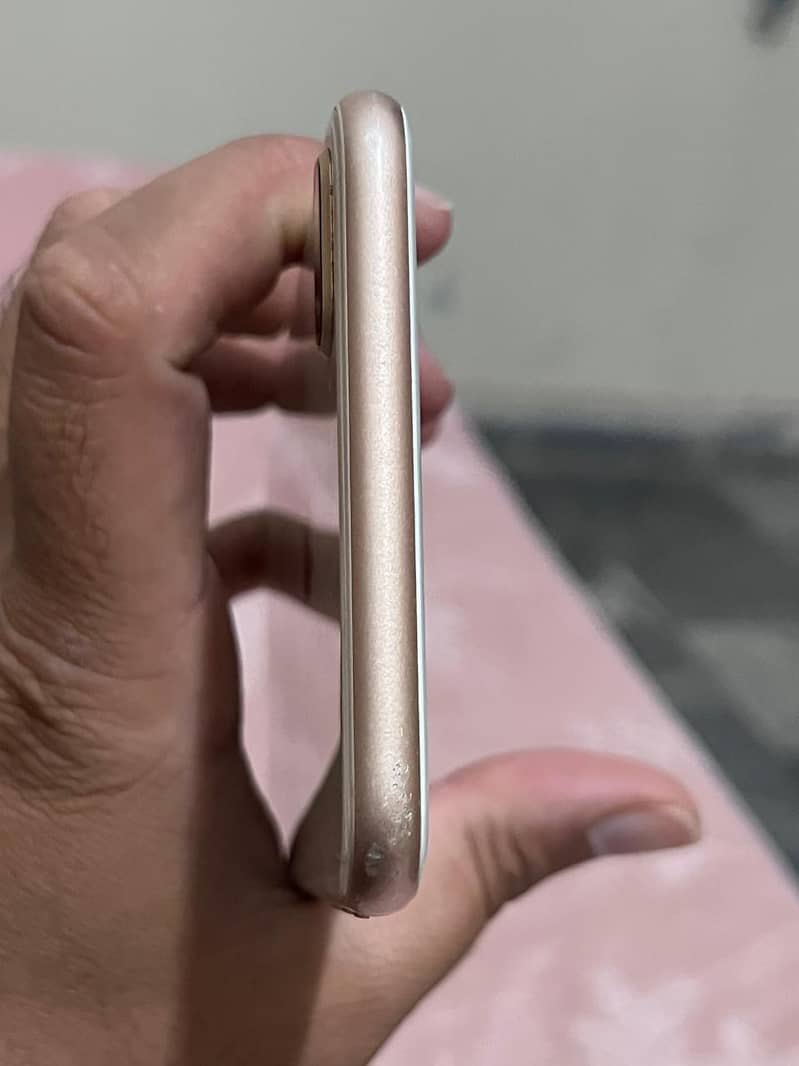 Apple iPhone 8 Plus 2