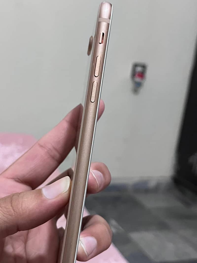 Apple iPhone 8 Plus 7