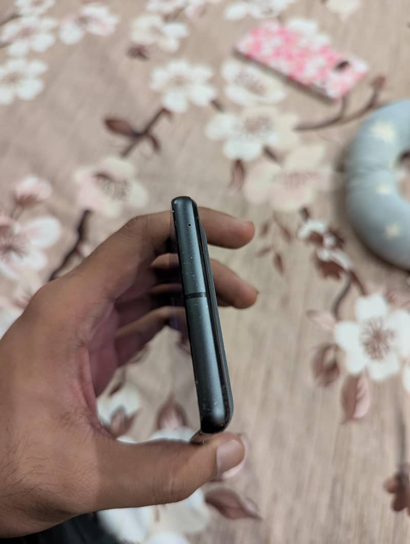 Google Pixel 7 5