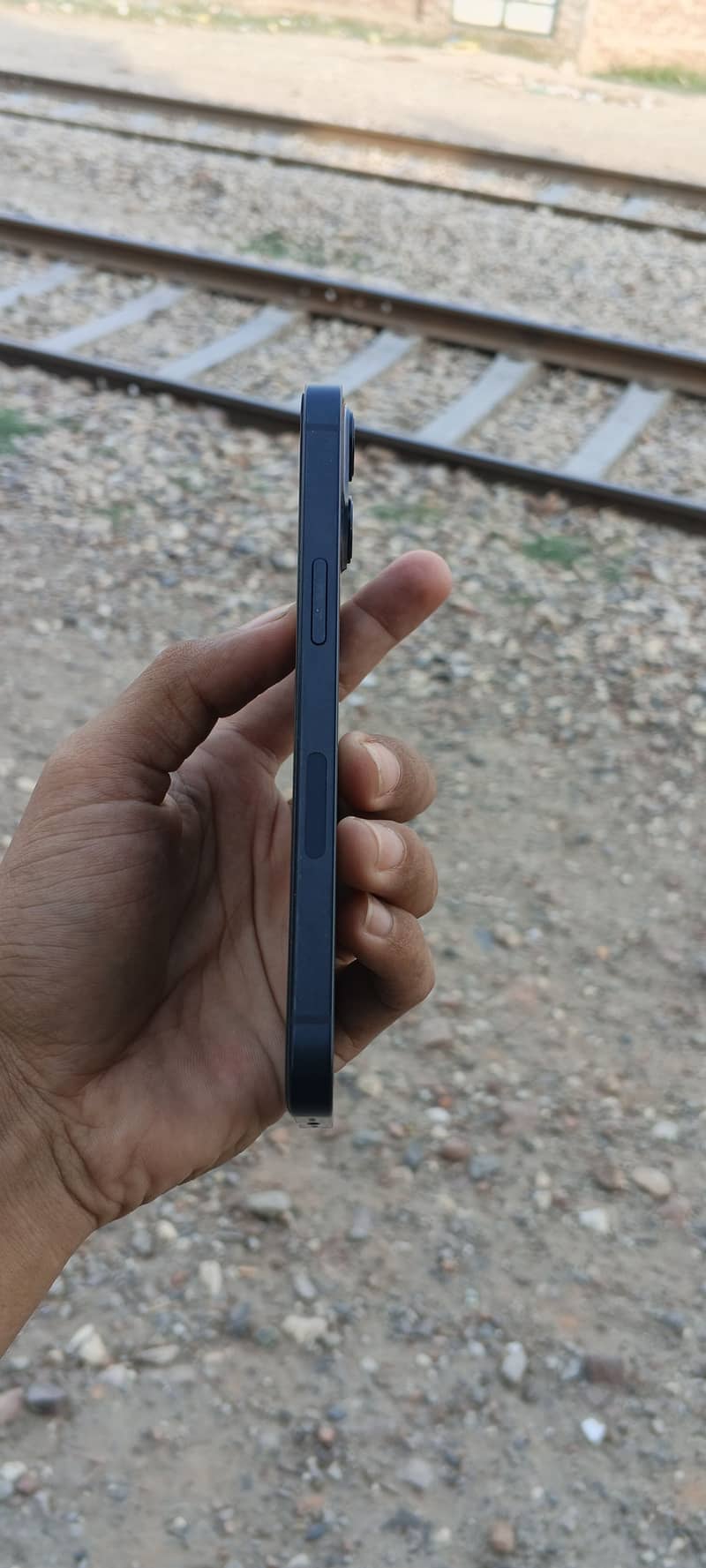 Apple iPhone 13 6