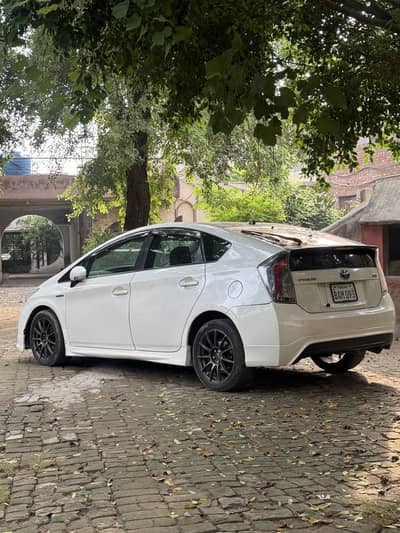 Toyota Prius 2012