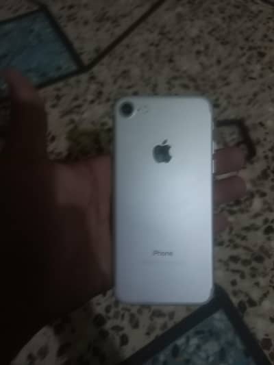 Apple iPhone 7