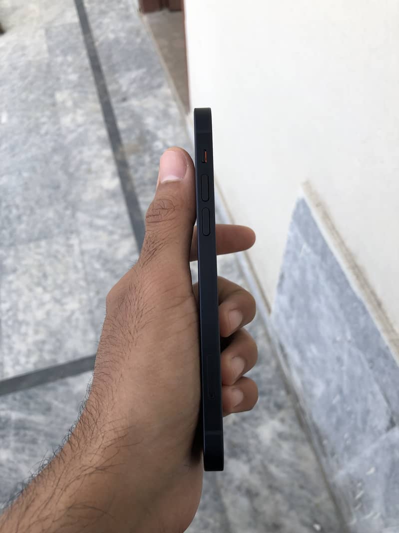Apple iPhone 12 5
