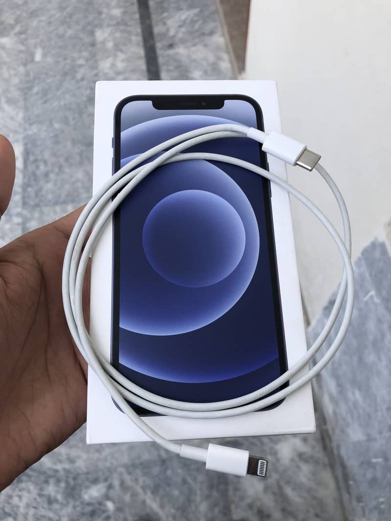 Apple iPhone 12 6