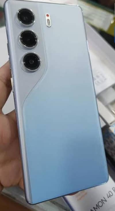 Tecno CAMON 40 Pro