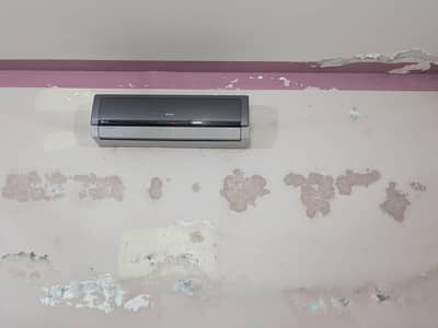 1.5 Ton Inverter AC For Sale – Excellent Condition