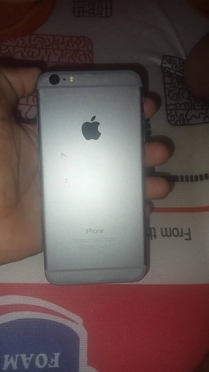 Apple iPhone 6 Plus 1