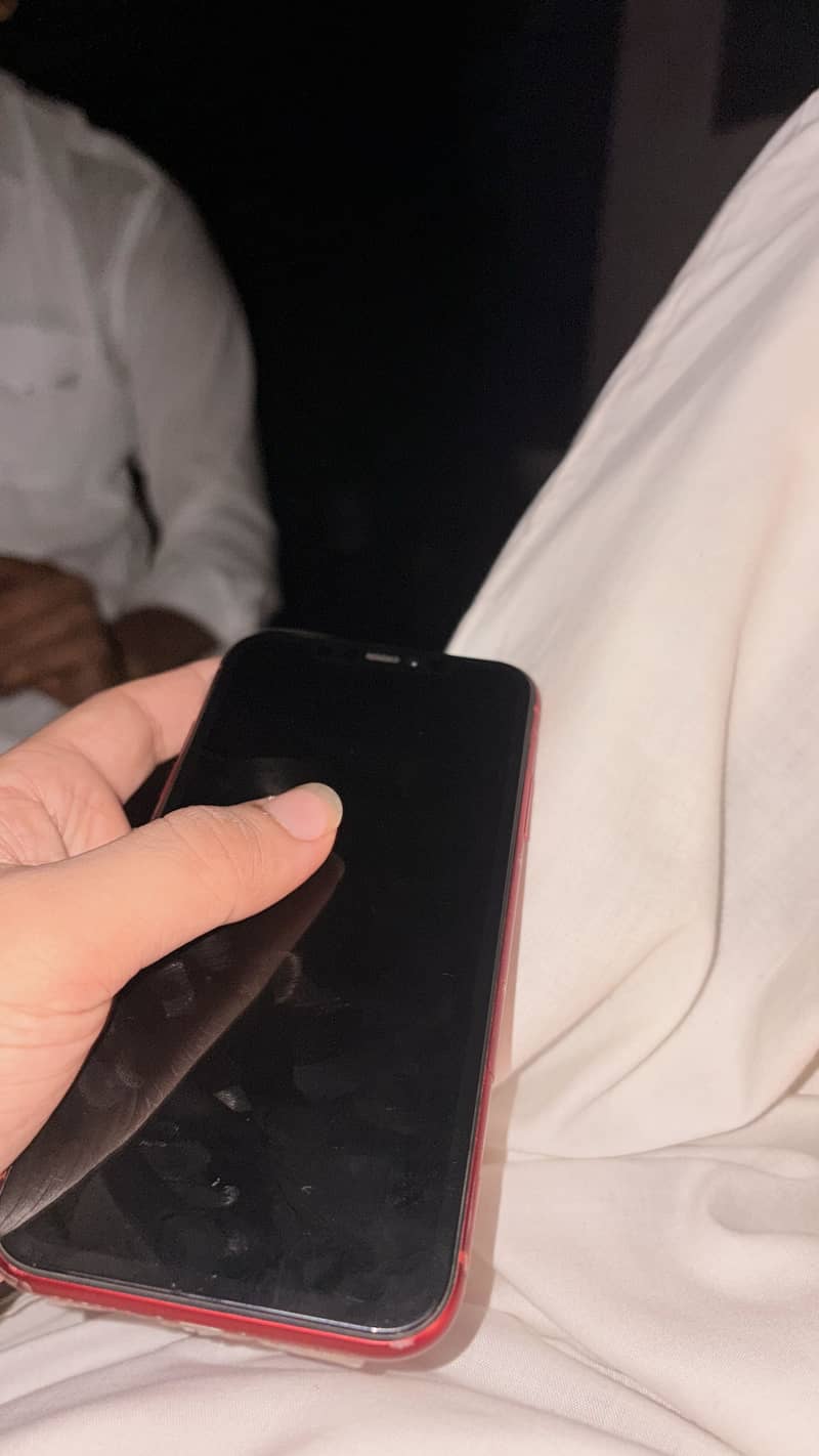 Apple iPhone 11 3