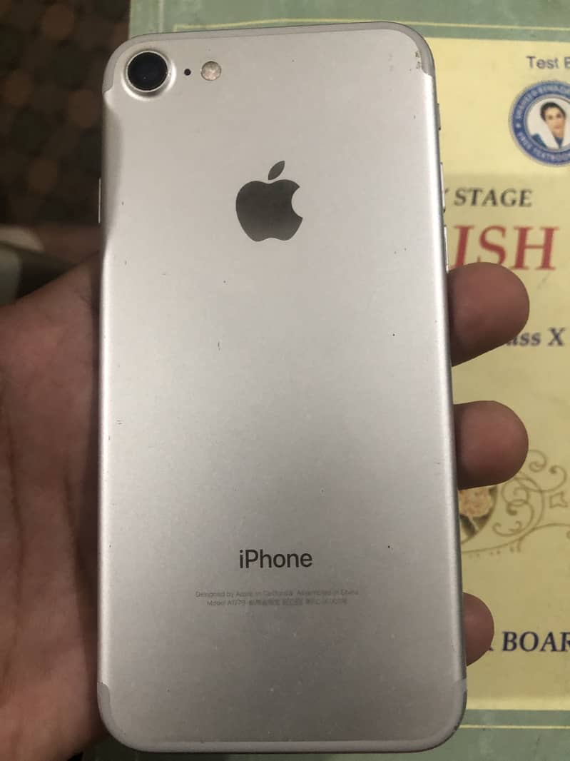 Apple iPhone 7 1