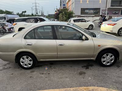 Nissan Sunny 2005