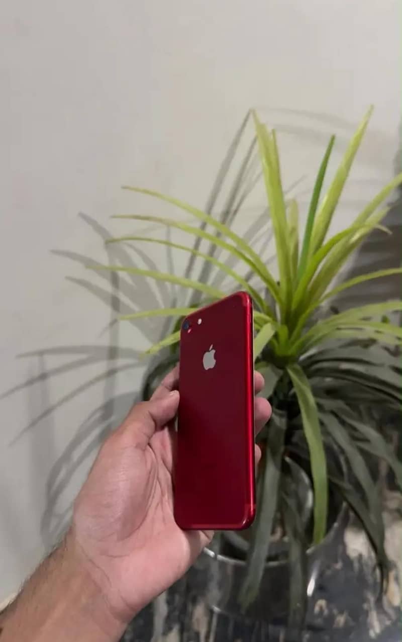 Apple iPhone 7 4