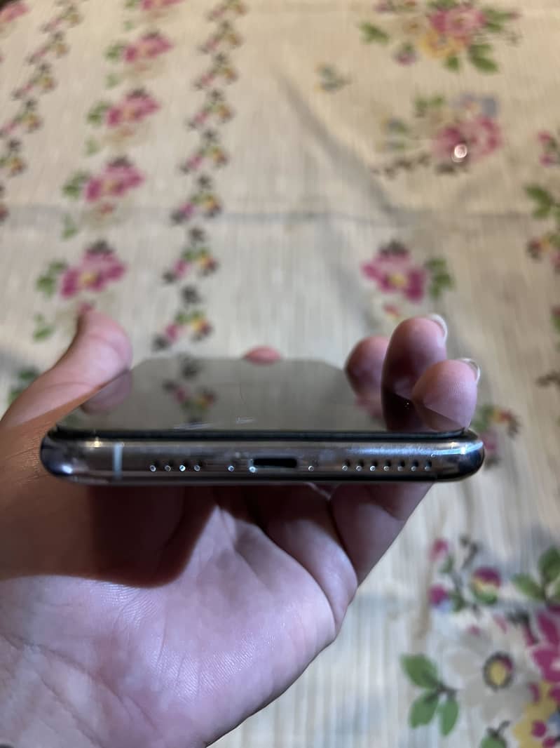 iPhone 11 Pro Max 3