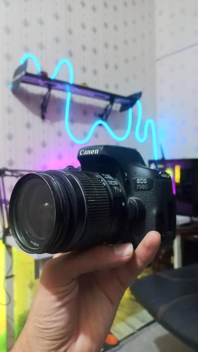 Canon EOS 750D DSLR Camera + EF-S 18-55mm Lens
