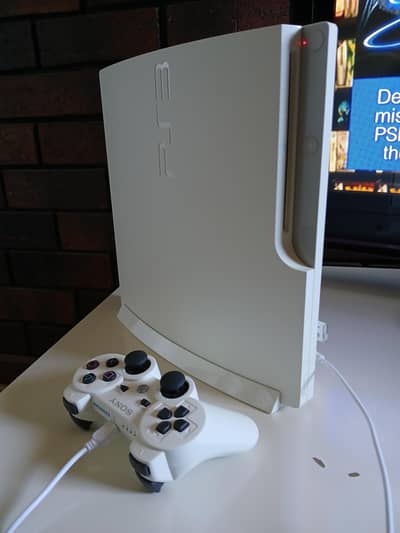 plays station PS3 Slim