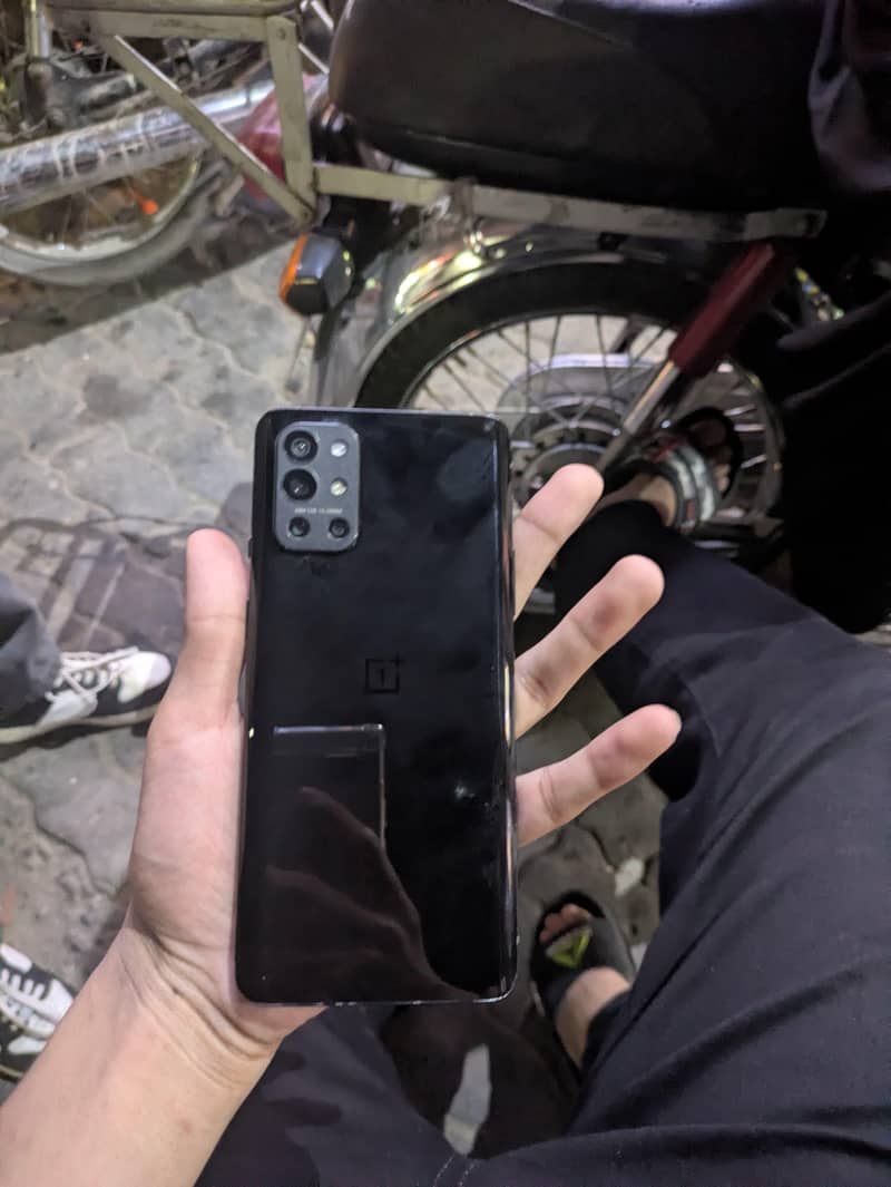 One Plus 9R 0
