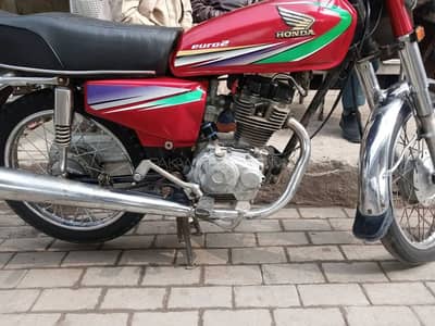 Honda 125 in very Good Condition urgent sale serious buyer contact