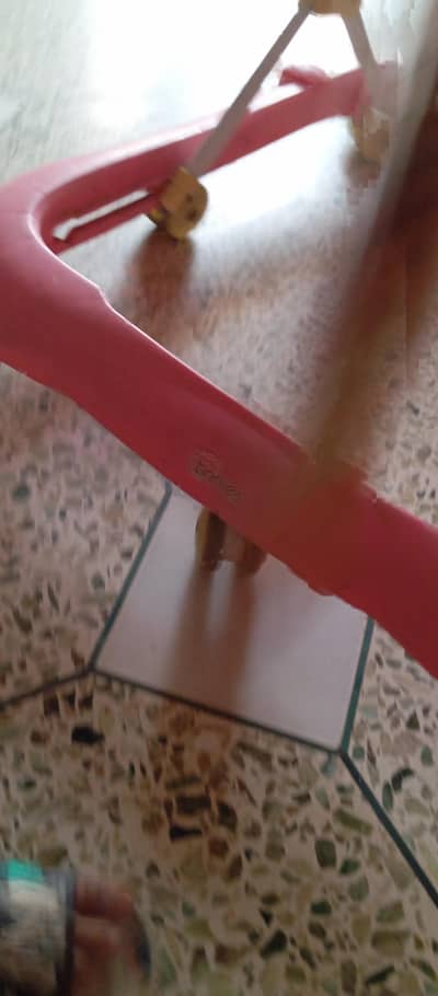 kids walker tinnies just 3 month used