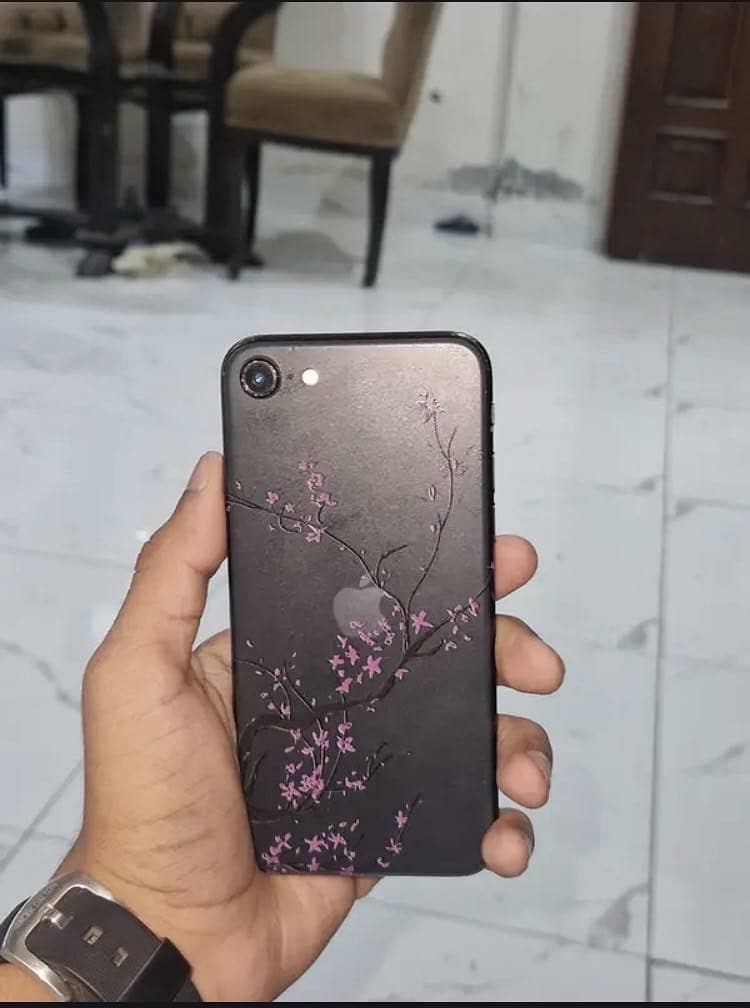 Apple iPhone SE 3