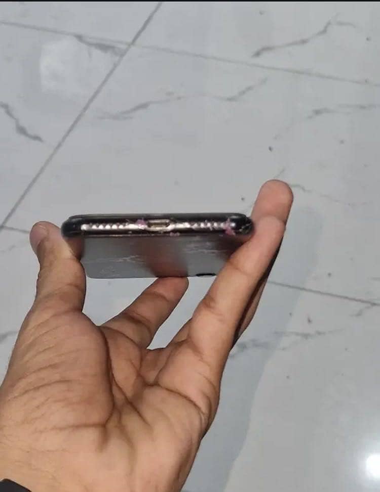 Apple iPhone SE 4