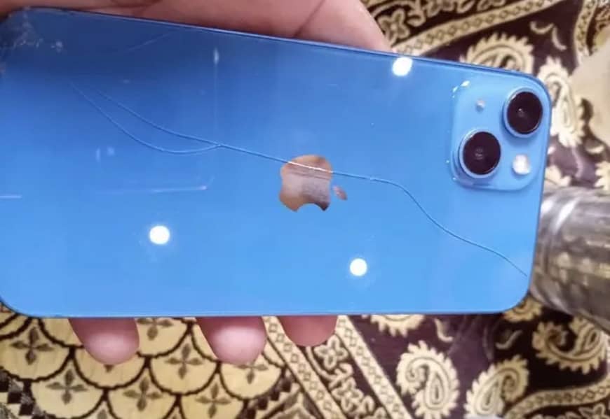 Apple iPhone 13 3