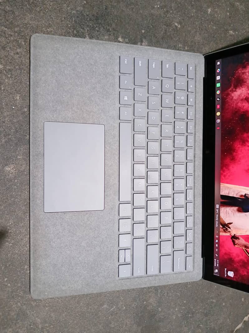 Microsoft surface Laptop 4