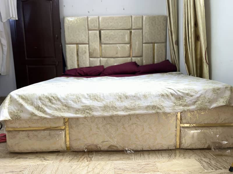 High Gloss Complete Bed Set 0