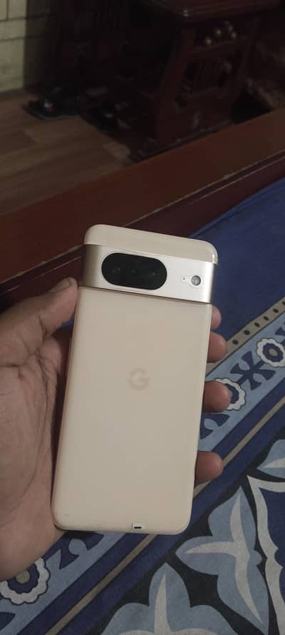 Google Pixel 8.   Whatsapp 03154642910