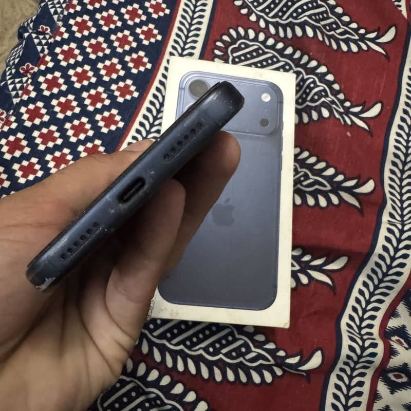 Apple iPhone 17 Pro Max 2