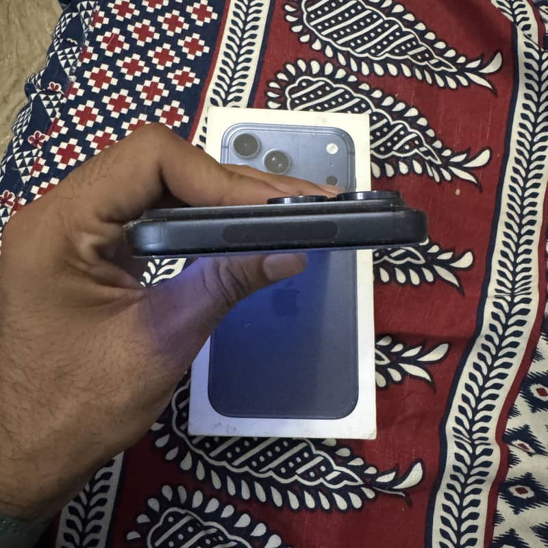 Apple iPhone 17 Pro Max 5