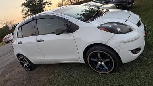 Toyota Vitz 2014 register