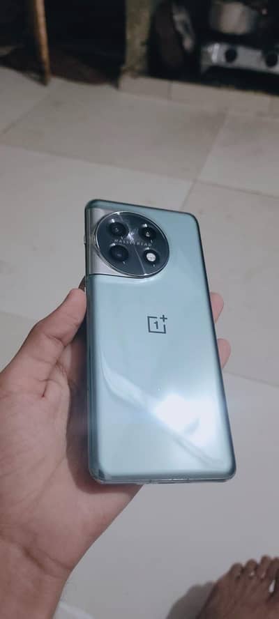 OnePlus 11 5G 120 fps gaming phone