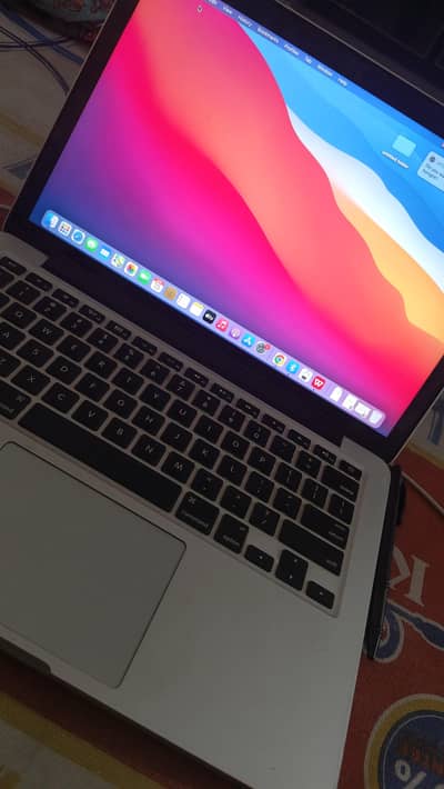 Mac book pro 2014 model good condition
