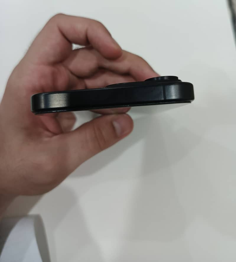 Apple iPhone 15 Pro Max 3