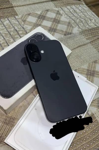 Apple iPhone 16
