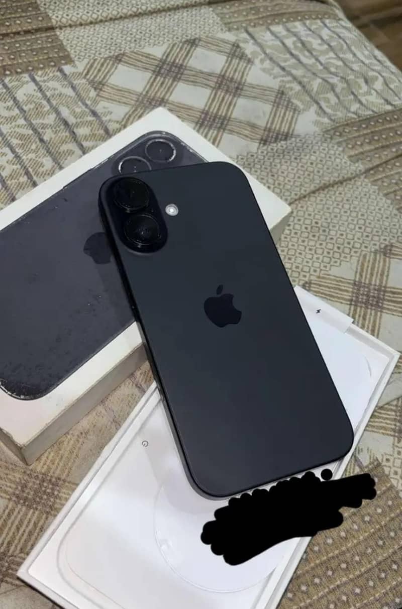 Apple iPhone 16 0