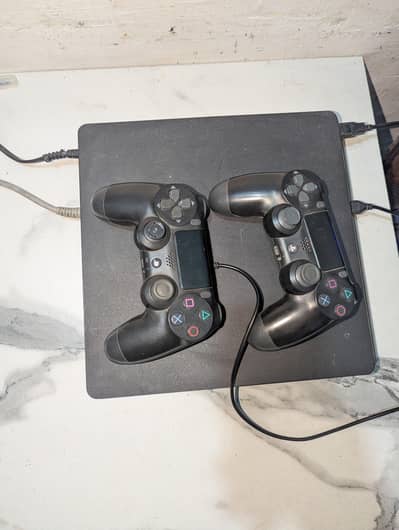PS4 Slim 1TB | Fully Jailbroken | 10/10 Condition | Box + Seal Pack