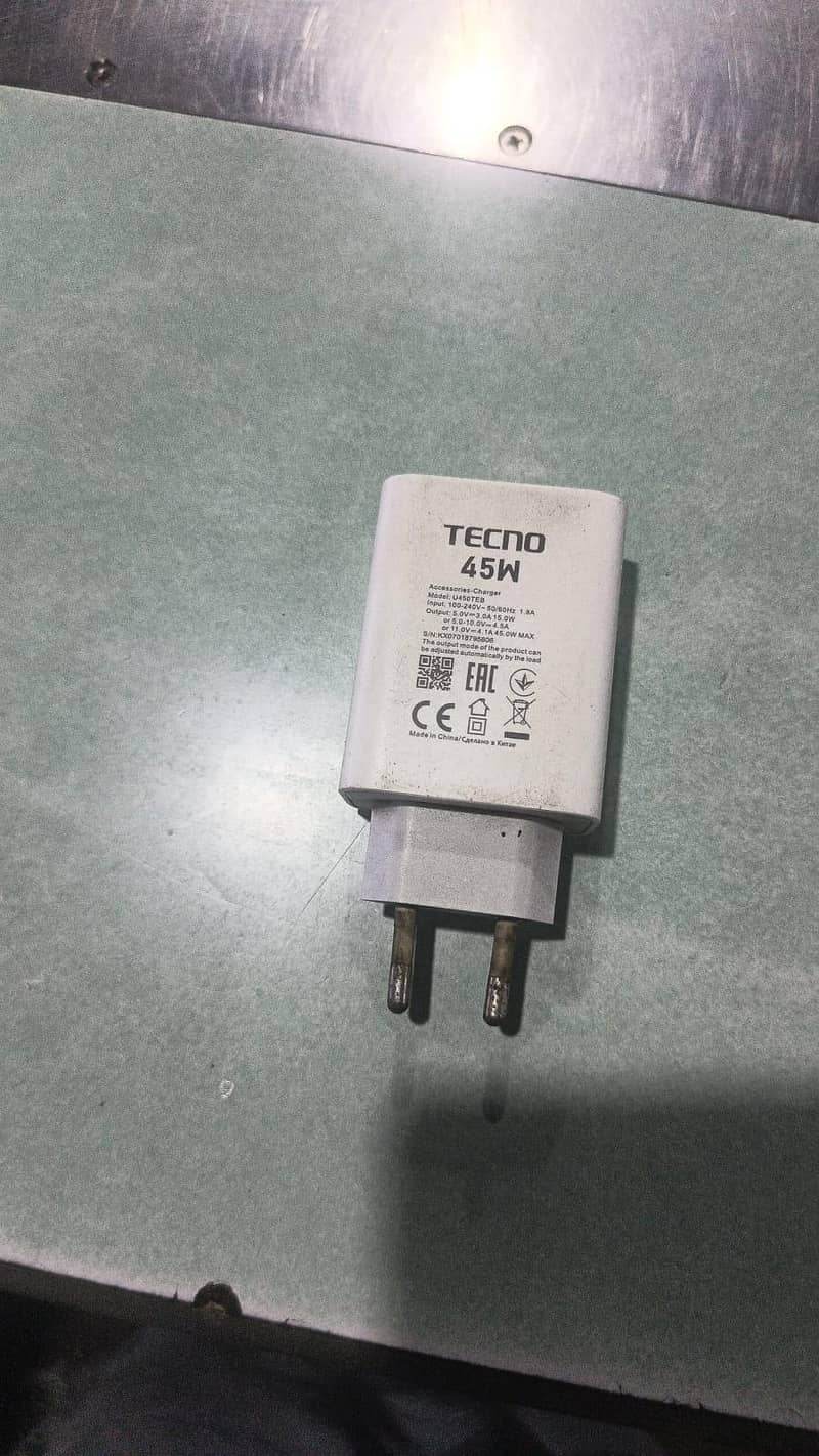Tecno CAMON 40 Pro 7