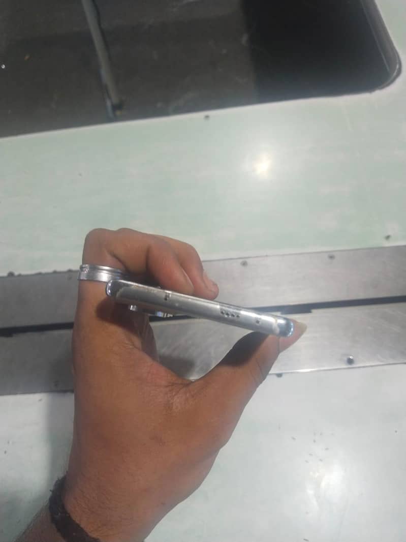 Tecno CAMON 40 Pro 8