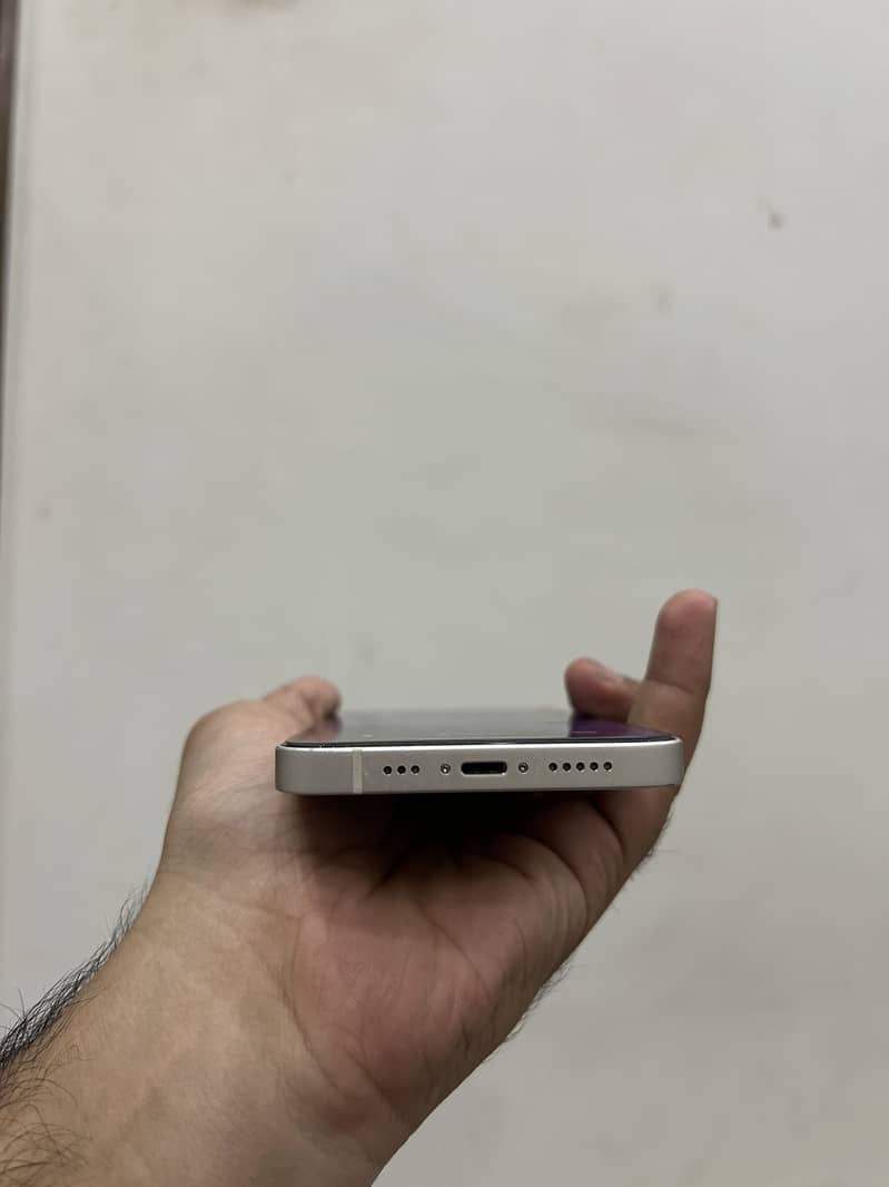 Apple iPhone 13 2