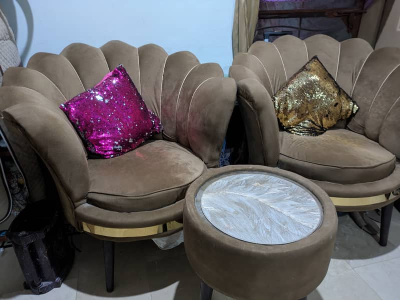2 Seater Sofa's and Coffee table 0