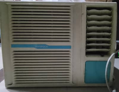 SKYIWOOD Window type air conditioner (SKW-09M)