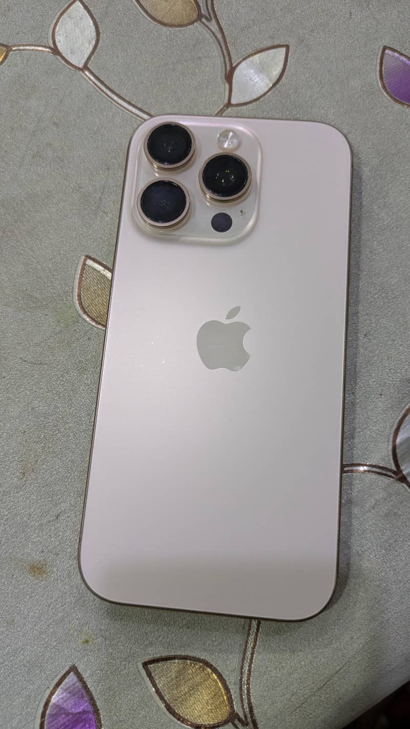 Apple iPhone 16 Pro 0