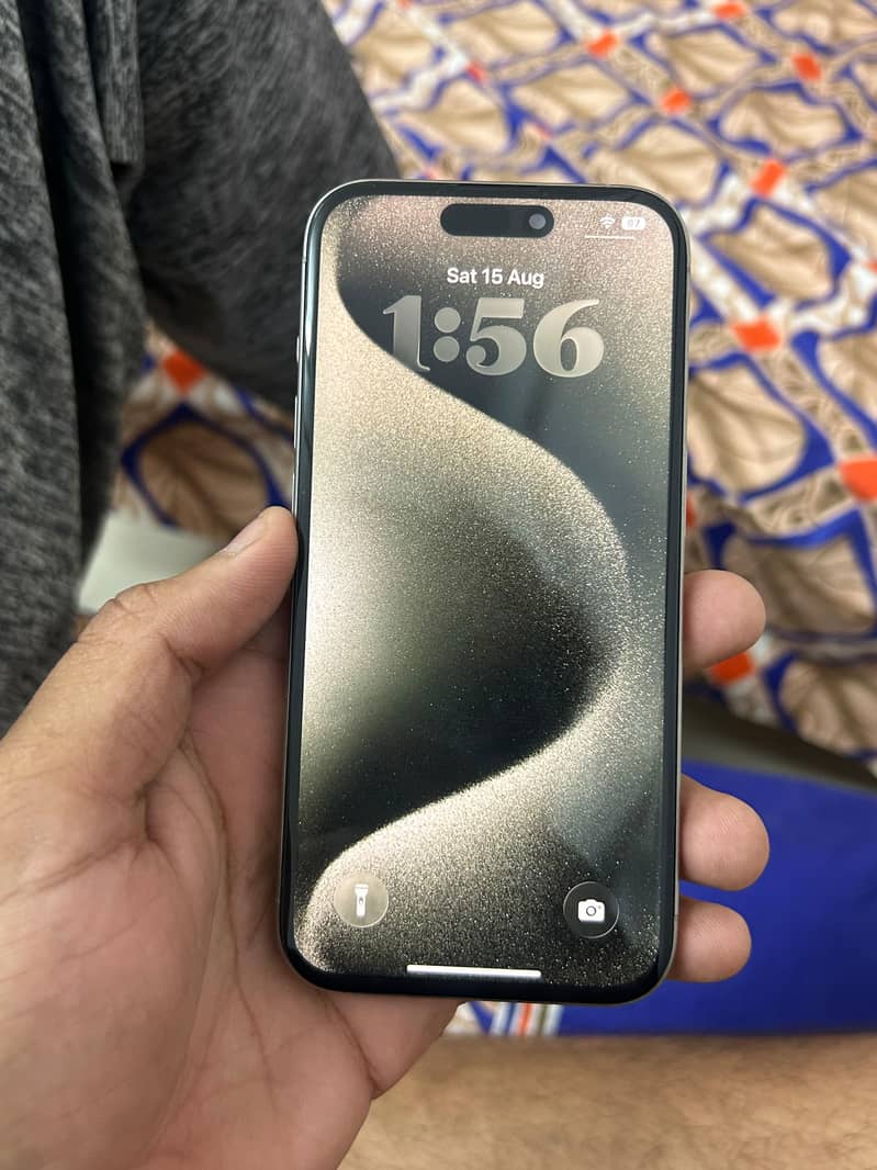 Apple iPhone 15 Pro 3